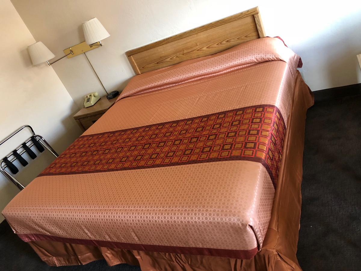 Claridge Inn - סנט ג'ורג' מראה חיצוני תמונה
